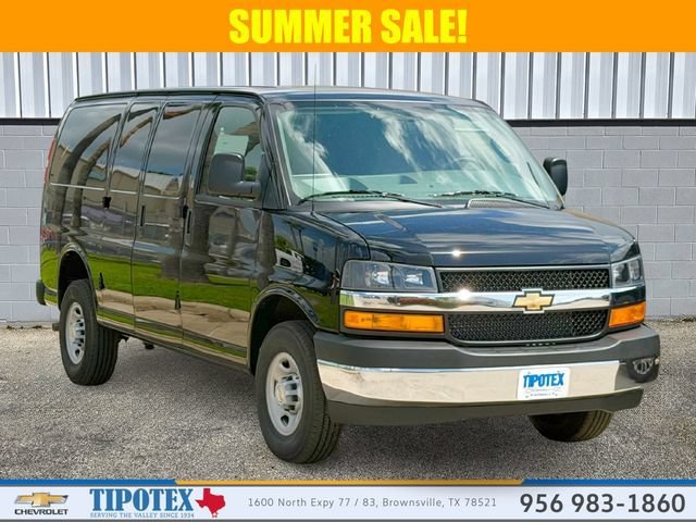 2026 Chevrolet Express 2500 Work Van HD's photo