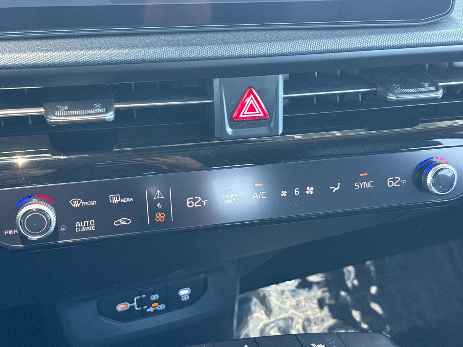 New 2026 Wolf Gray Kia LIGHT image 22