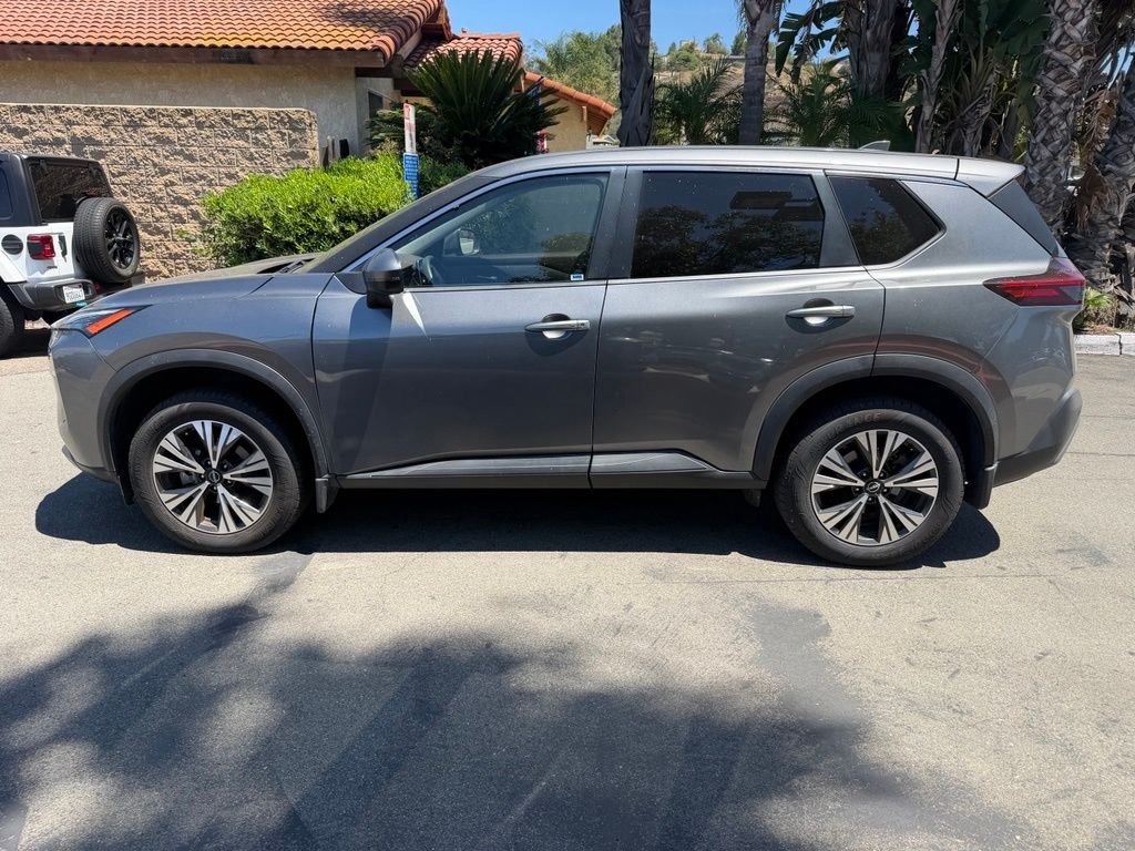 Used 2023 Gray Nissan SV image 8