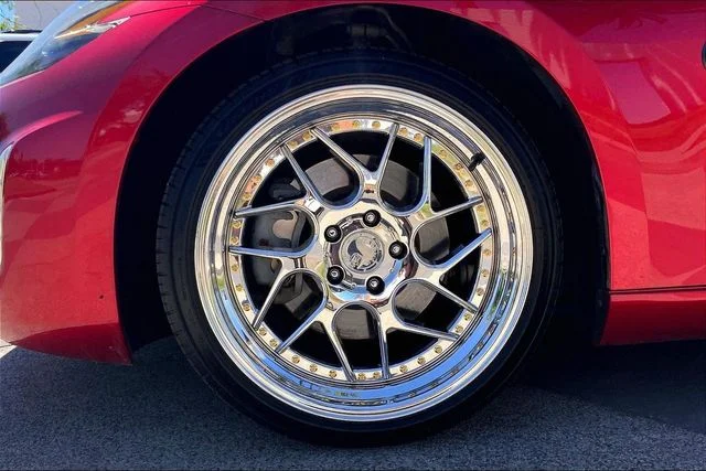 Used 2020 Passion Red Nissan Base image 9