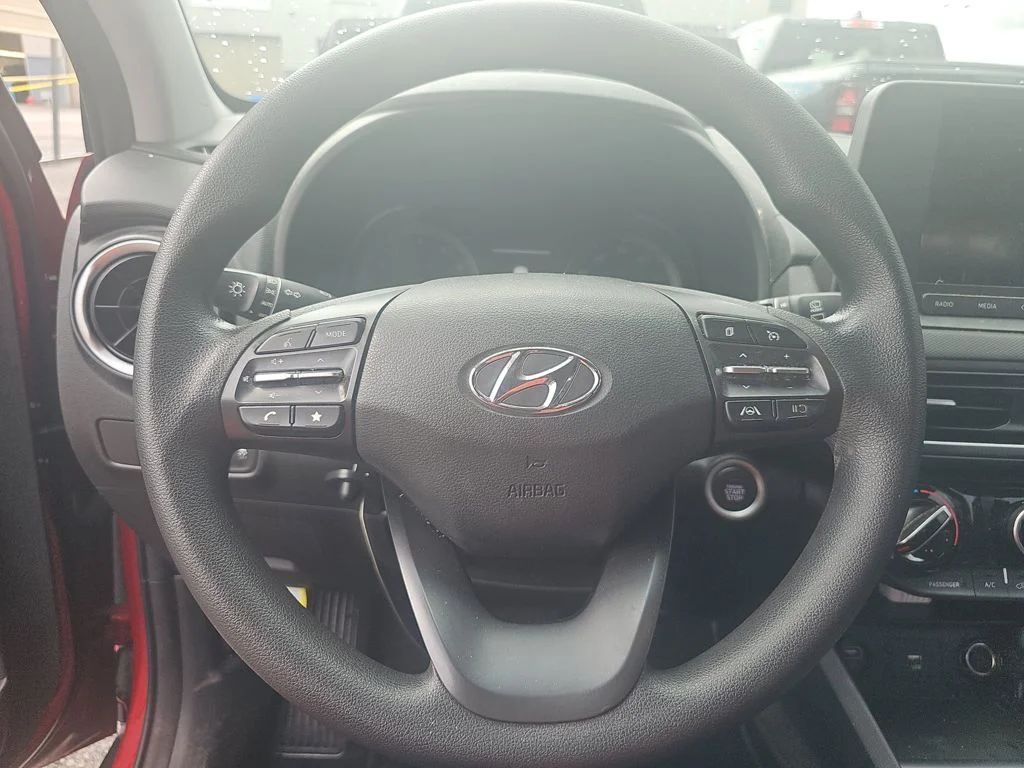 Used 2022 Red Hyundai SEL image 4