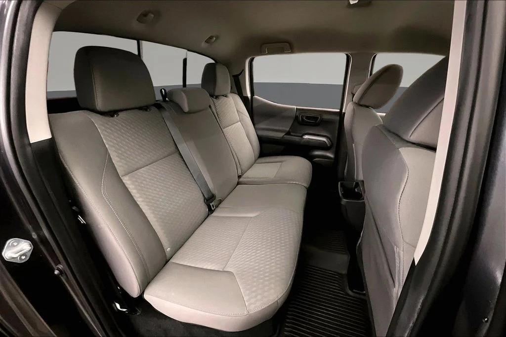 Used 2022 Gray Toyota SR5 image 32