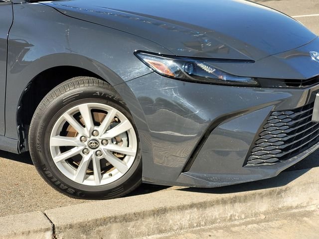 Used 2025  Toyota LE image 9