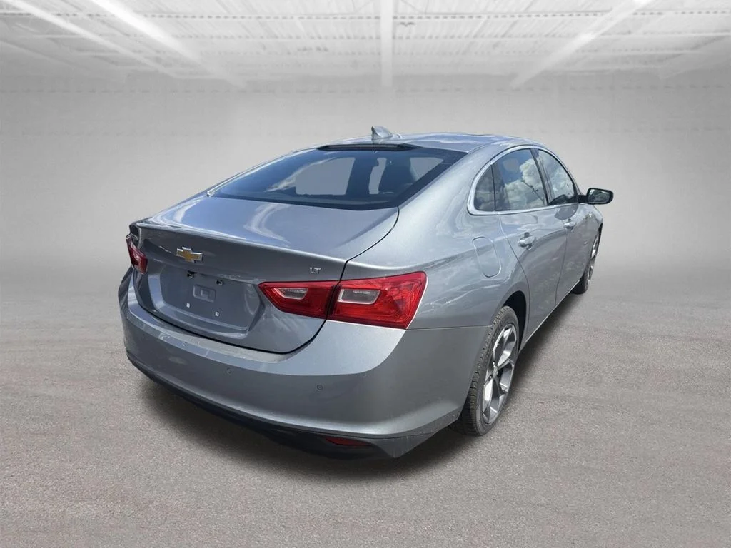 Used 2024 Gray Chevrolet LT image 4