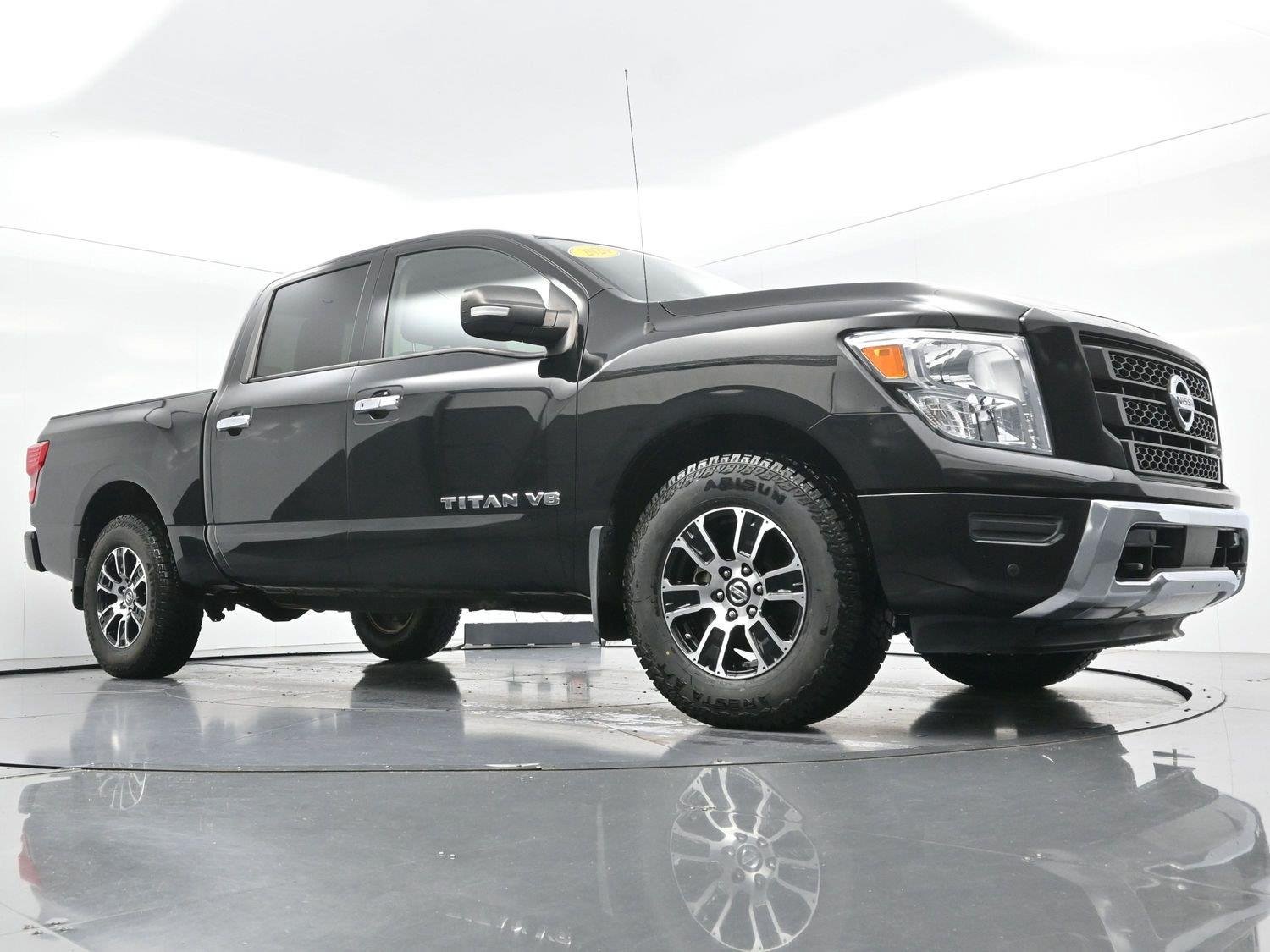 Used 2020 Super Black Nissan SV image 46