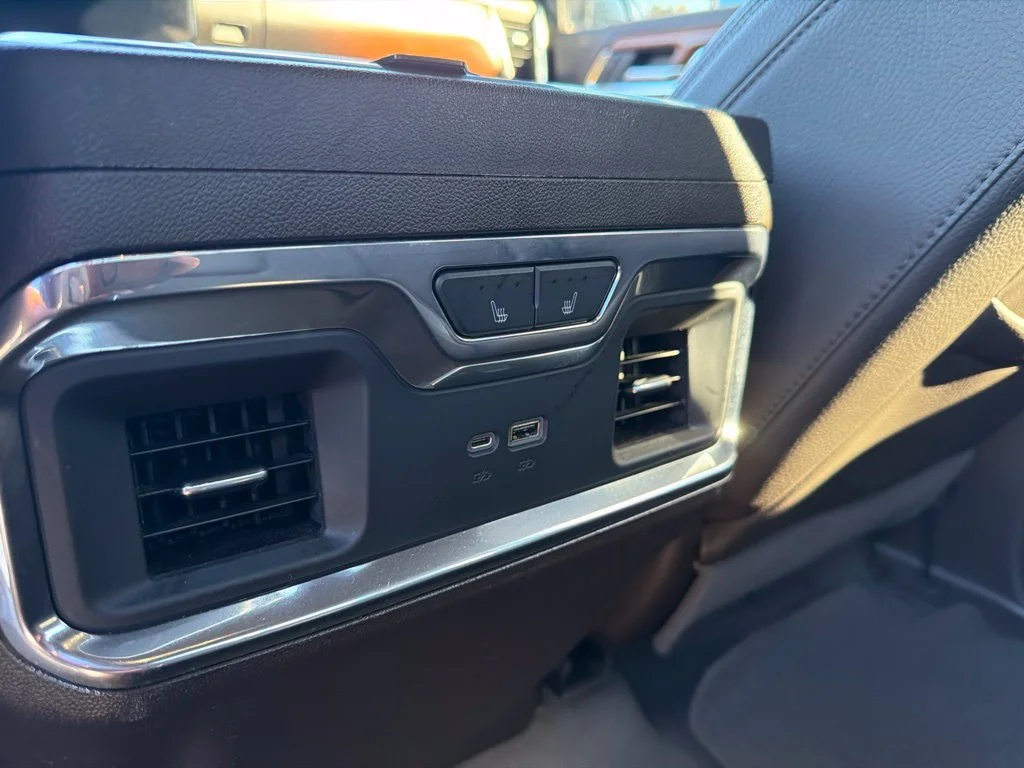 Used 2023 SUMMIT WHITE GMC Denali image 20