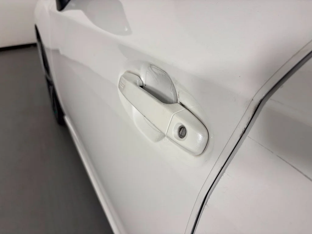 Used 2019 White Subaru 2.0i Sport image 14