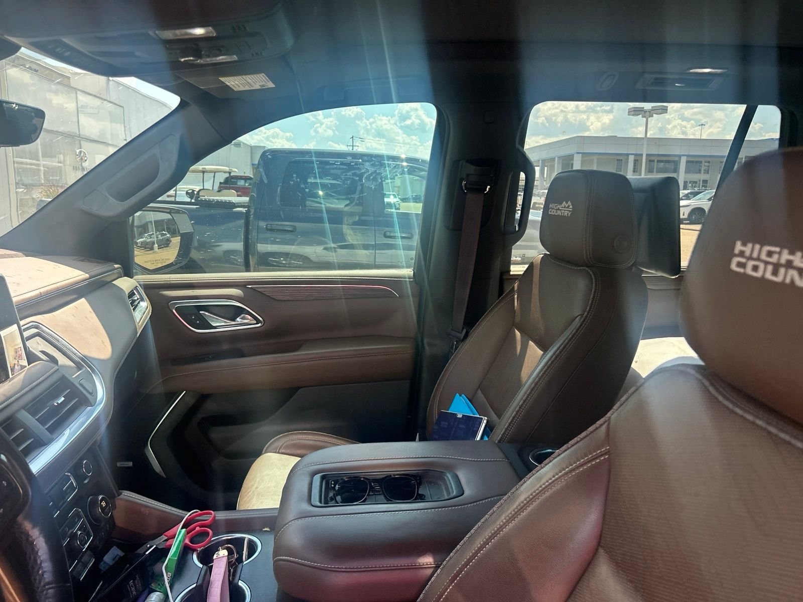 Used 2021 White Chevrolet High Country image 31