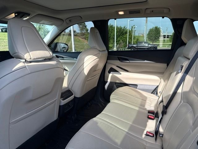 Used 2023 Black INFINITI LUXE image 9