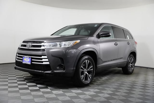 2019 Toyota Highlander LE - Photo 36