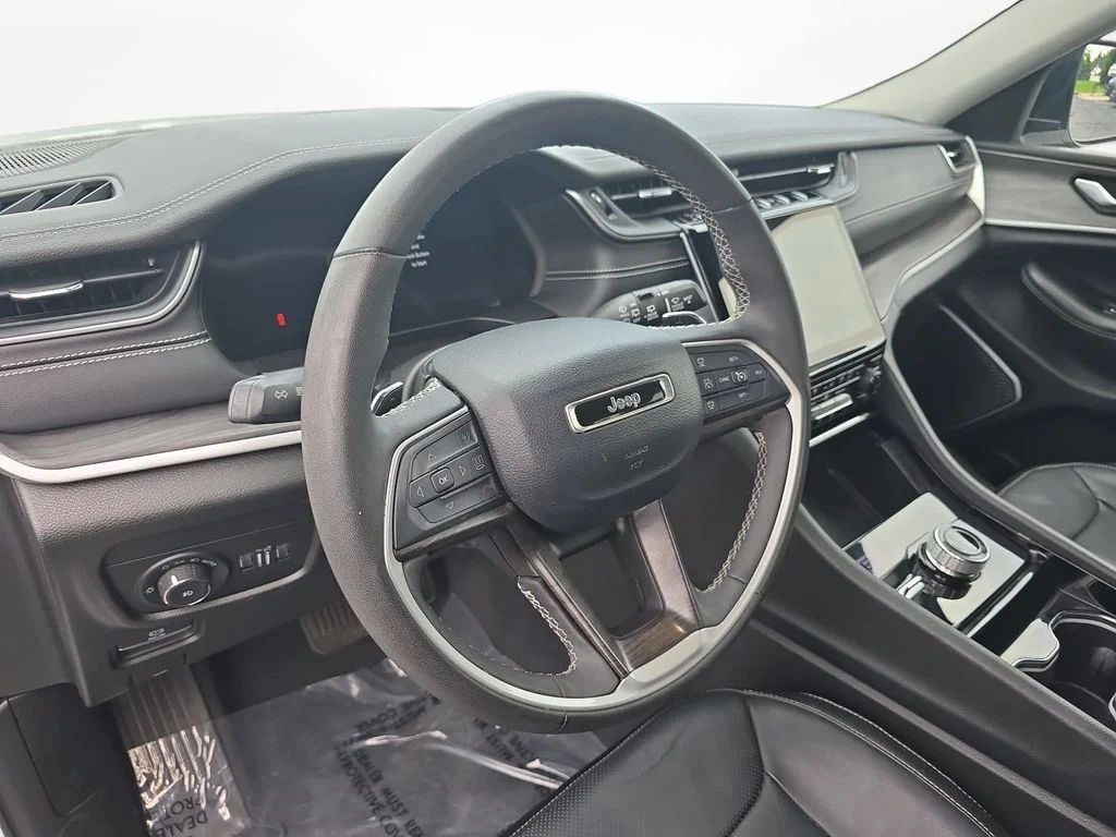 Used 2023 White Jeep Limited image 17
