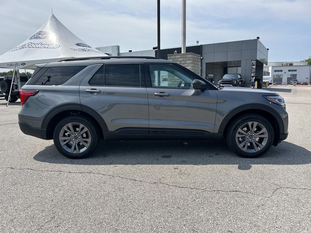 New 2026 Carbonized Gray Metallic Ford Active image 3