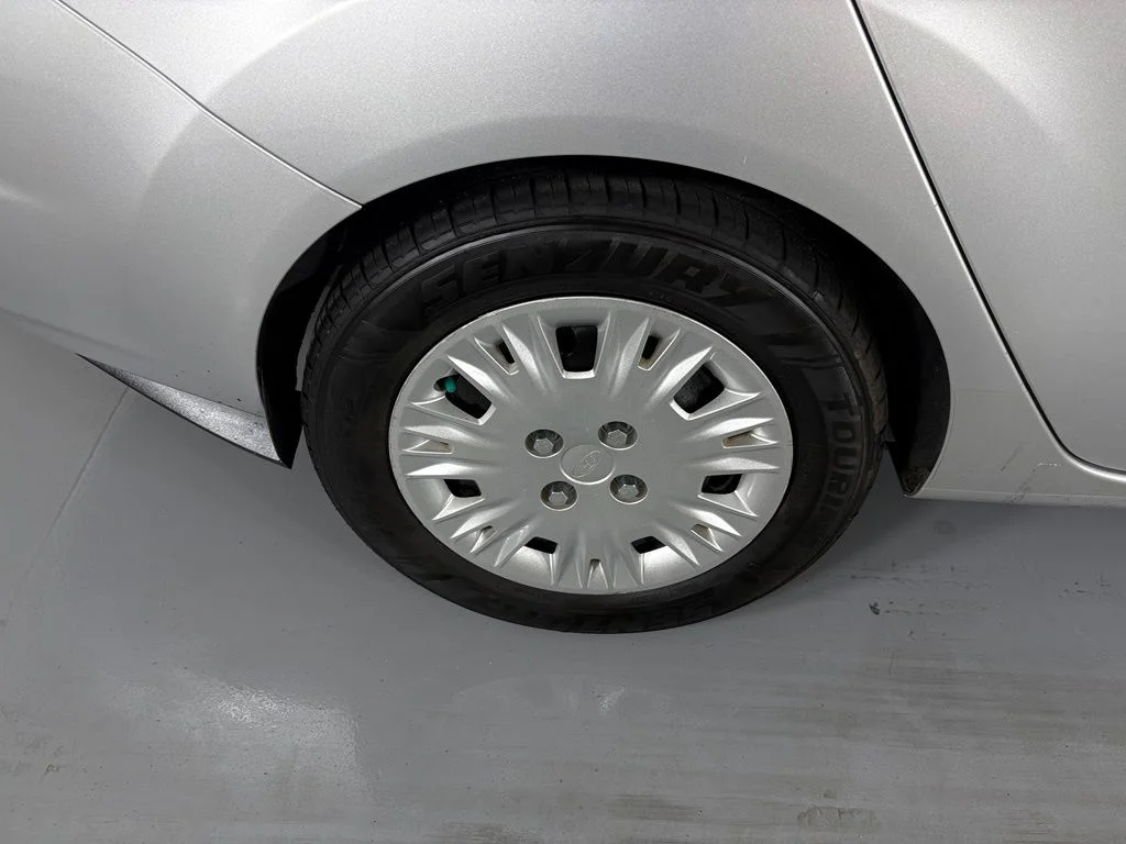 Used 2015 Silver Ford S image 11