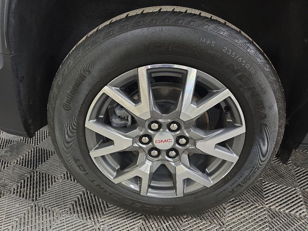 Used 2023 White GMC SLE image 13