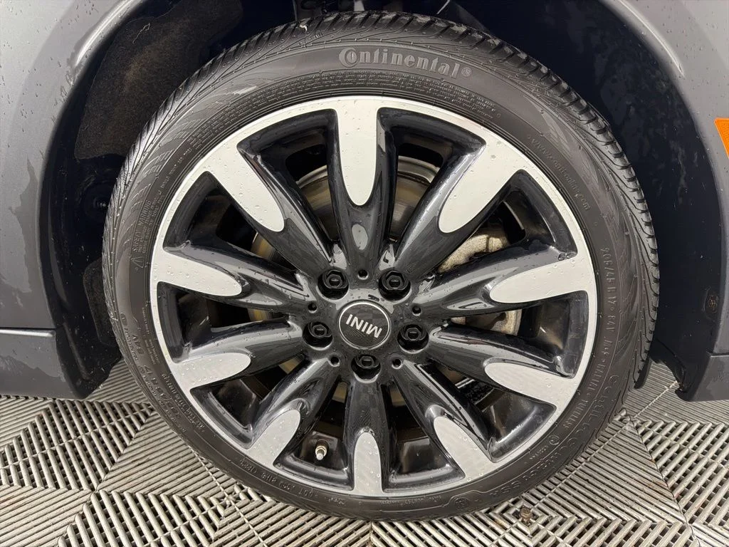 Used 2023 Gray MINI Signature image 11