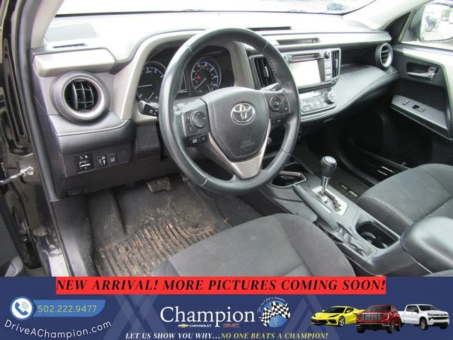 Used 2018 Black Toyota XLE image 10