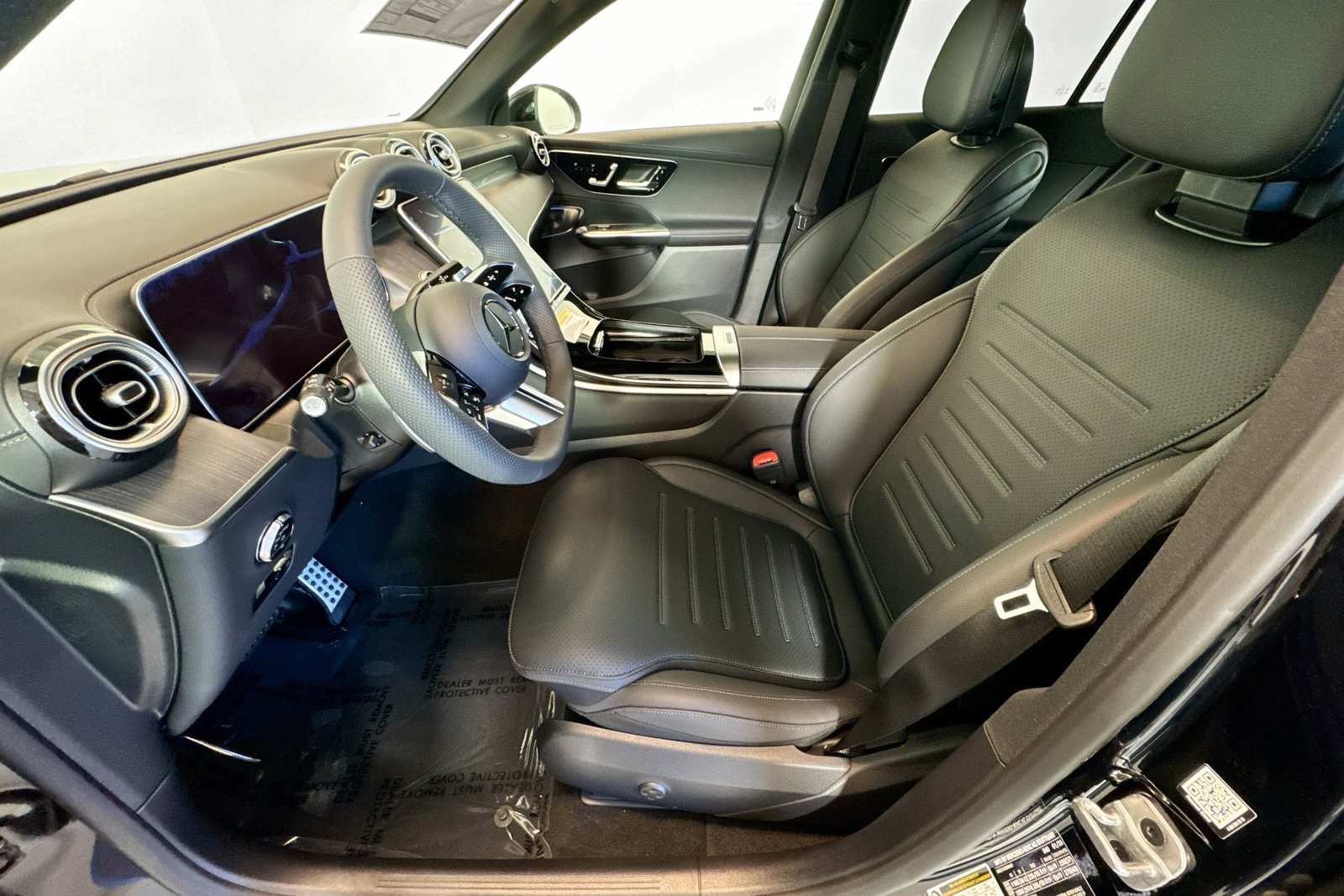 New 2026 Black Mercedes-Benz GLC 300 image 18