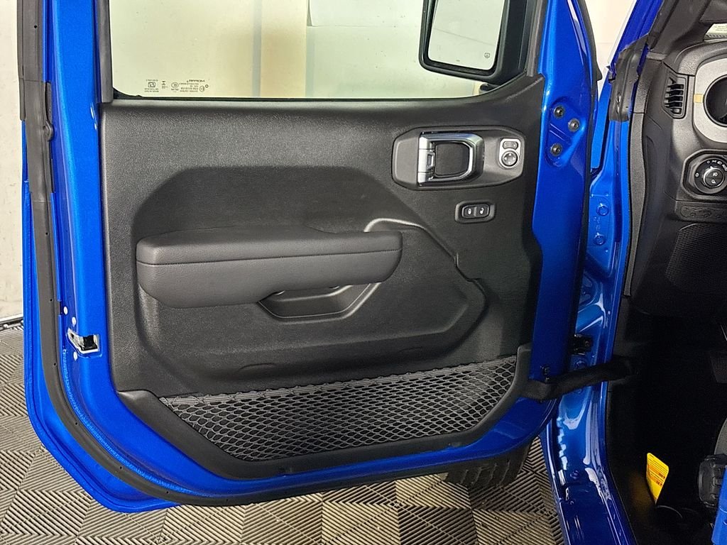 New 2026 Hydro Blue Pearl-Coat Exterior Paint Jeep Sport S image 10