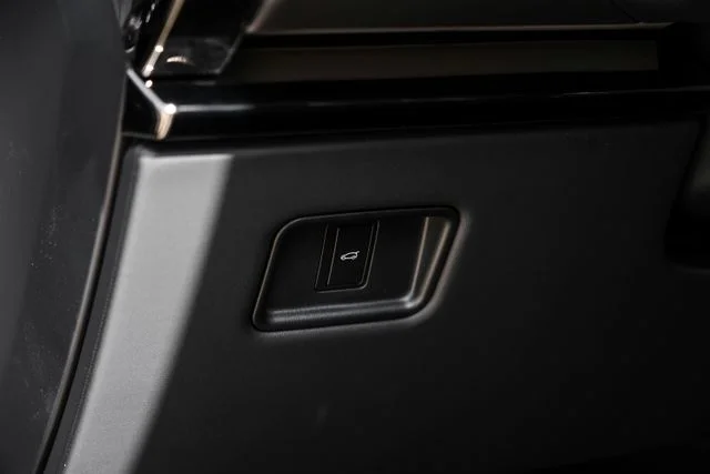 New 2026 Gray Land Rover SE image 32