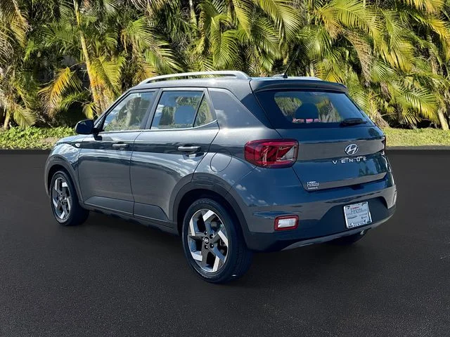 Used 2025 Gray Hyundai SEL image 7