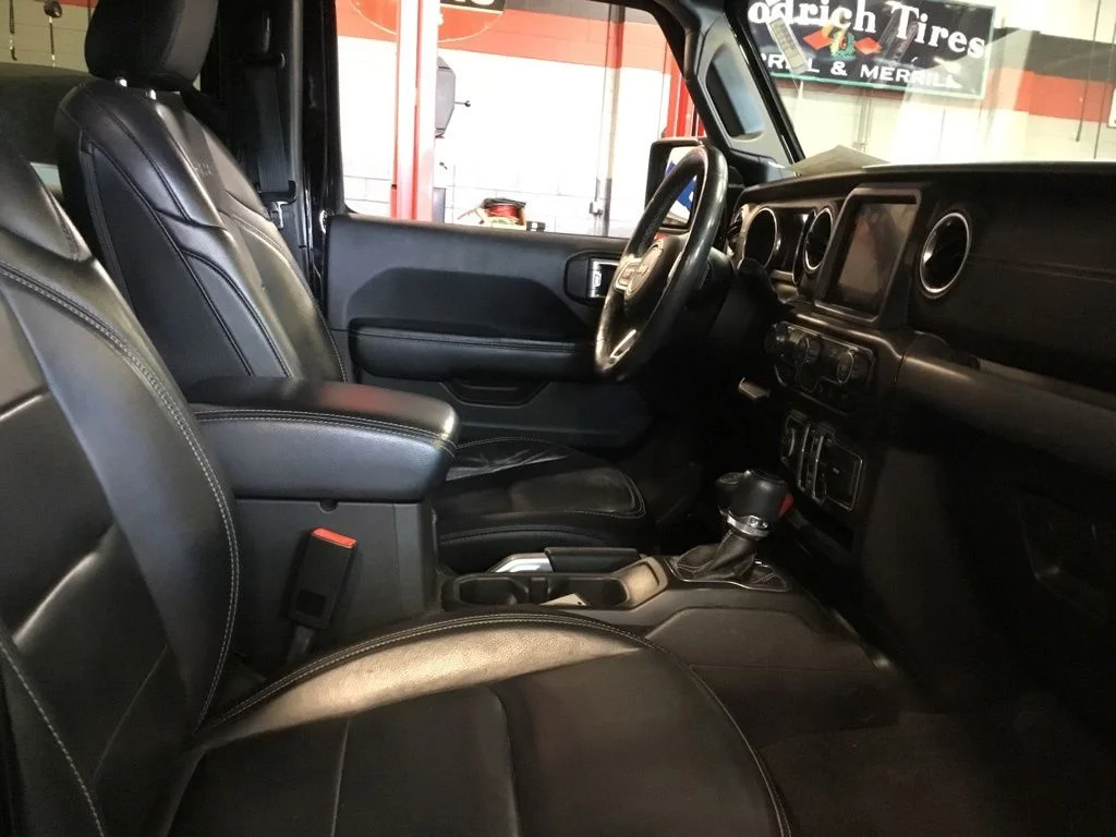 Used 2018 Black Jeep Unlimited Sahara image 11