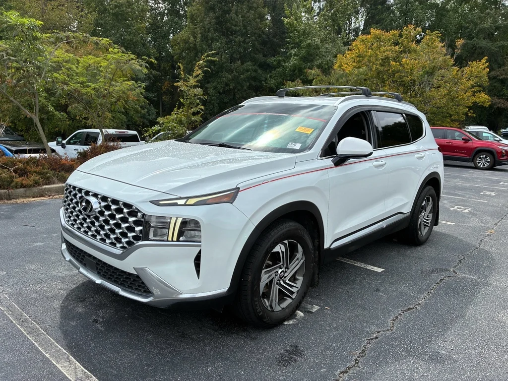 Used 2022  Hyundai SEL image 2