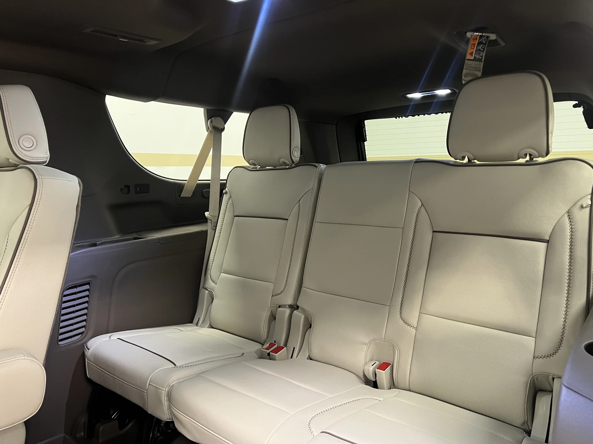 2026 GMC Yukon XL Denali - Photo 13