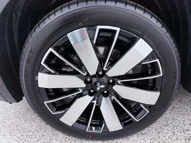 New 2026  Mitsubishi SEL image 15