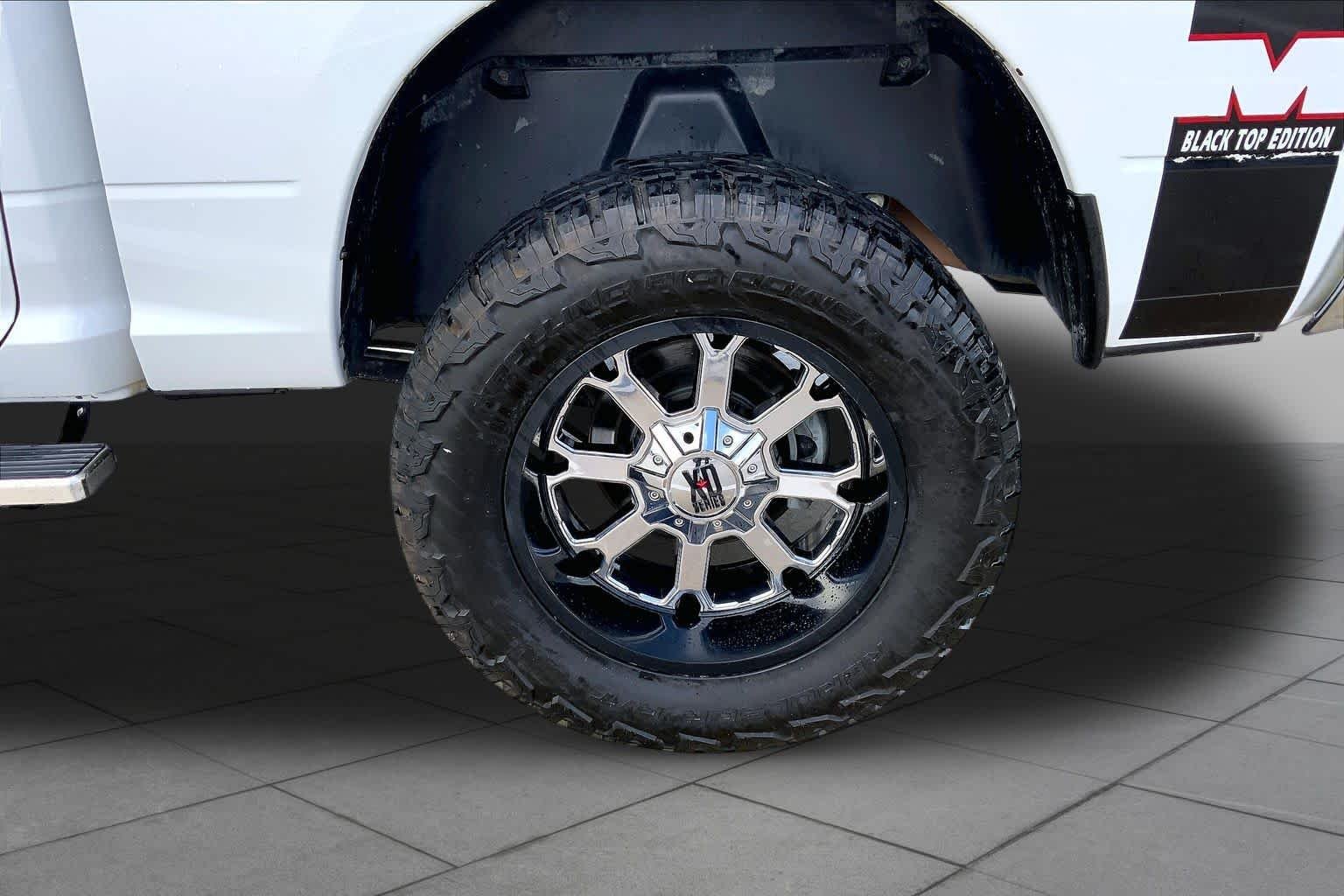 Used 2018 Bright White Clearcoat Ram Lone Star Silver image 10