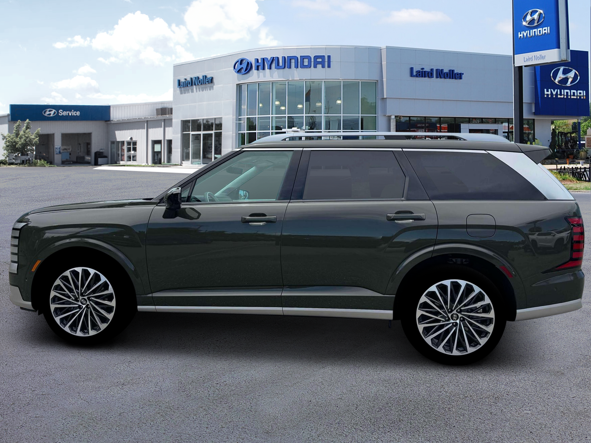 View vehicle photo 3