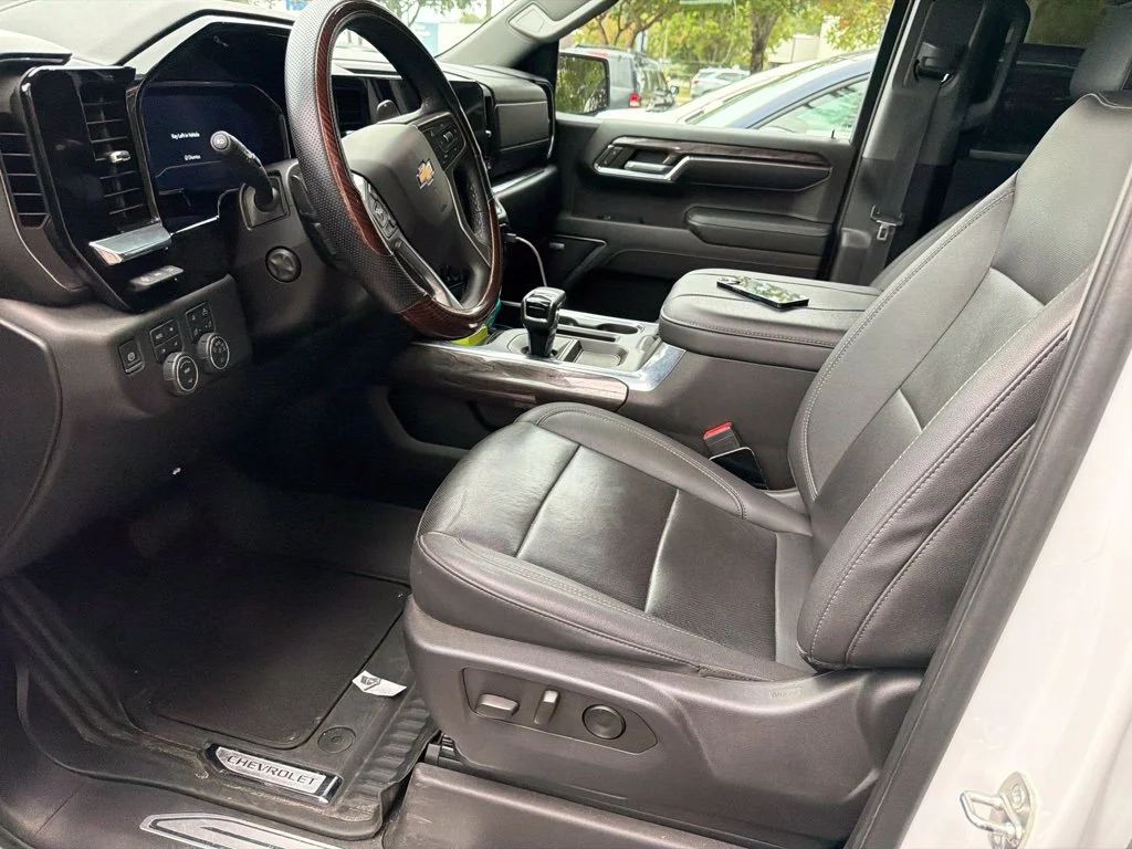 Used 2023 White Chevrolet LTZ image 9