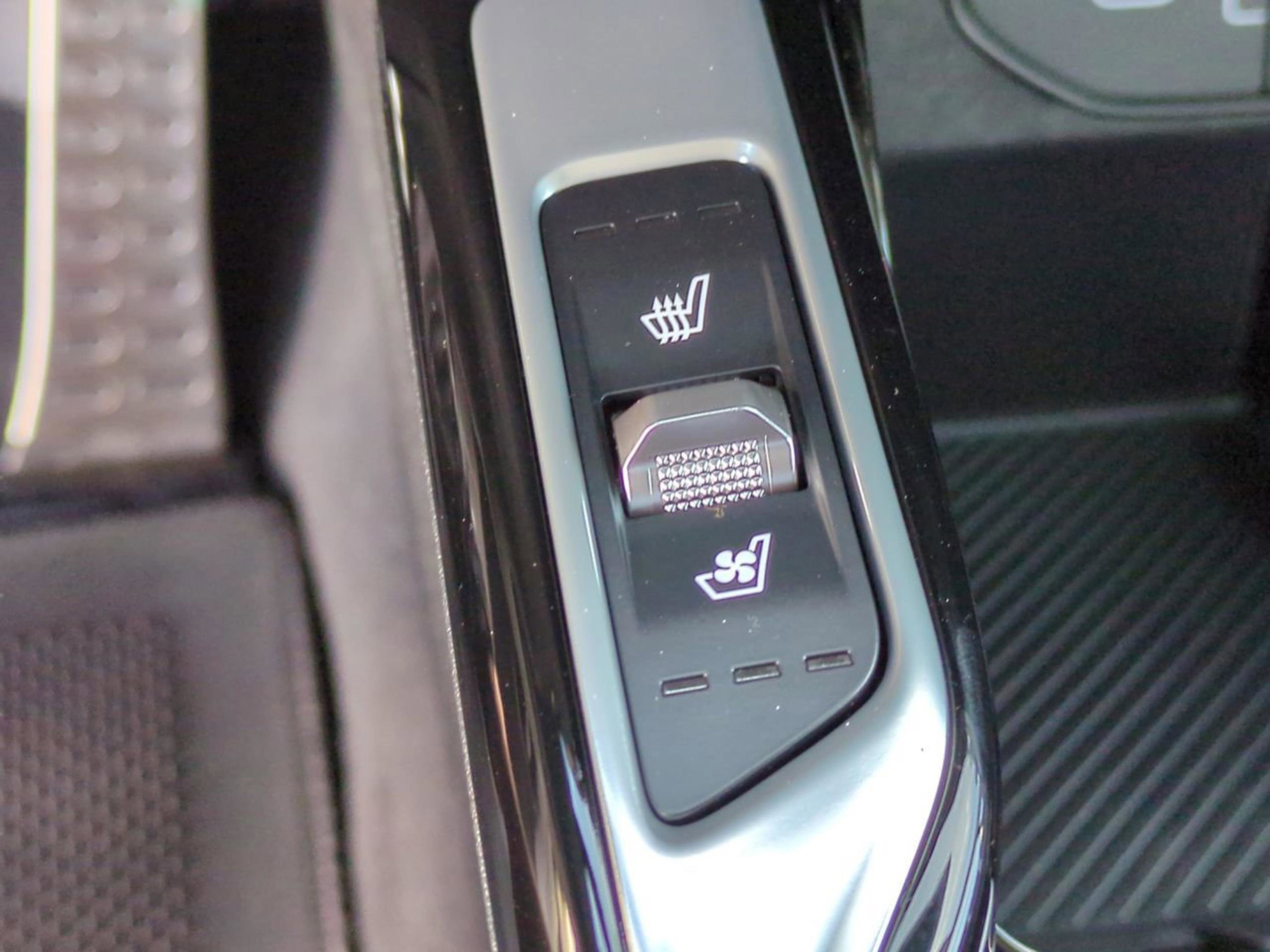 New 2026 Ivory Silver Kia X-Line SX AWD image 29