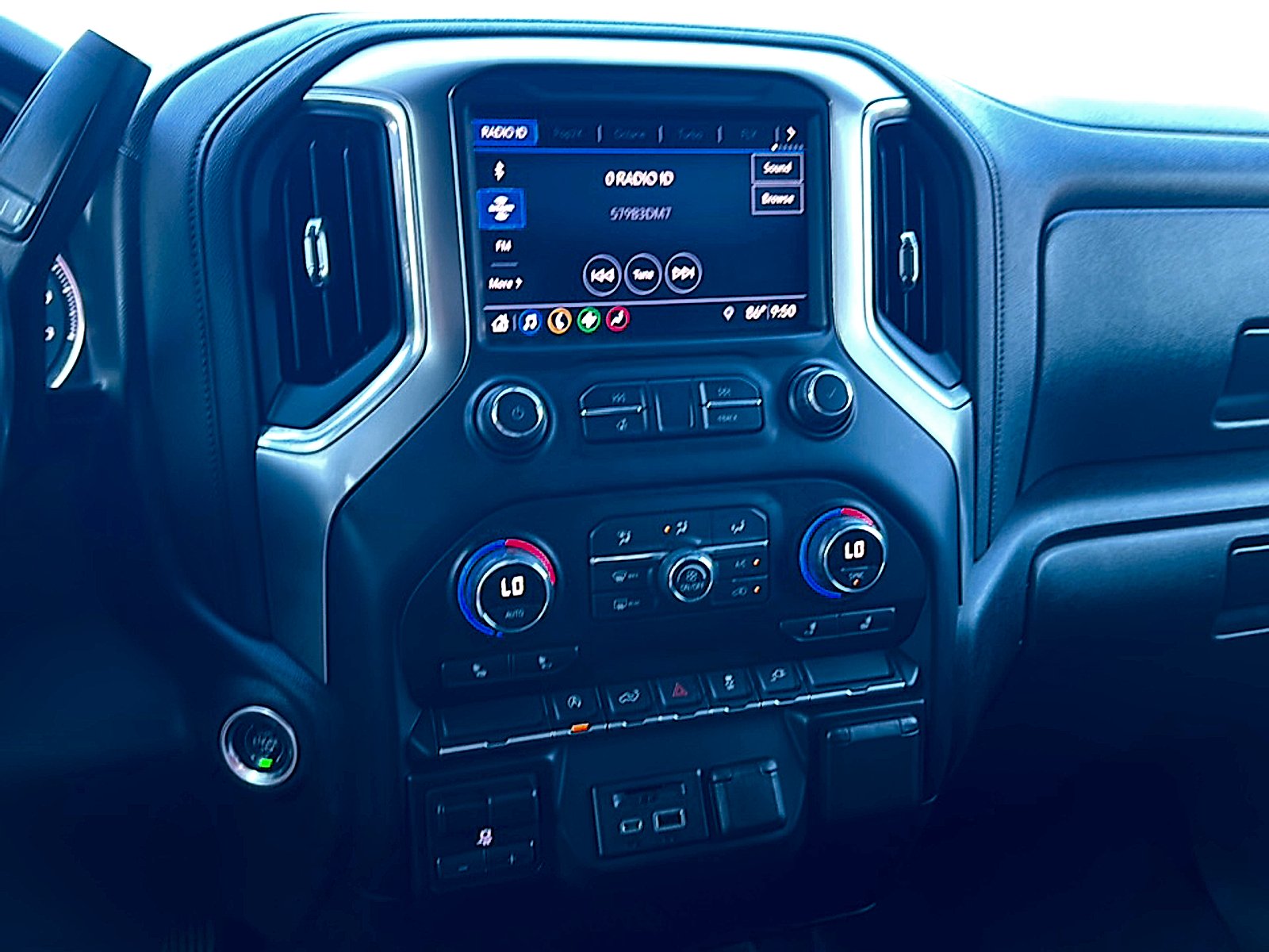 Used 2019 HAVANA BROWN METALLIC Chevrolet LT image 31