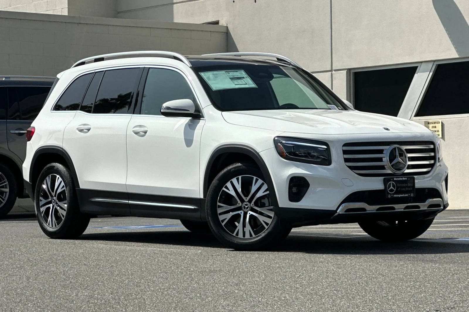 New 2026 Polar White Mercedes-Benz GLB 250 image 2