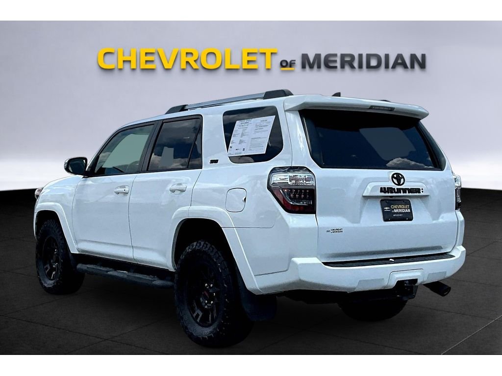 Used 2021  Toyota SR5 Premium image 2