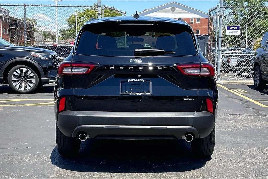 Used 2025 Black Ford ST-Line image 3