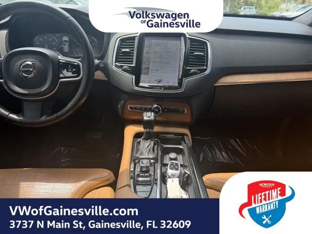 Used 2018 Onyx Black Metallic Volvo Inscription image 16