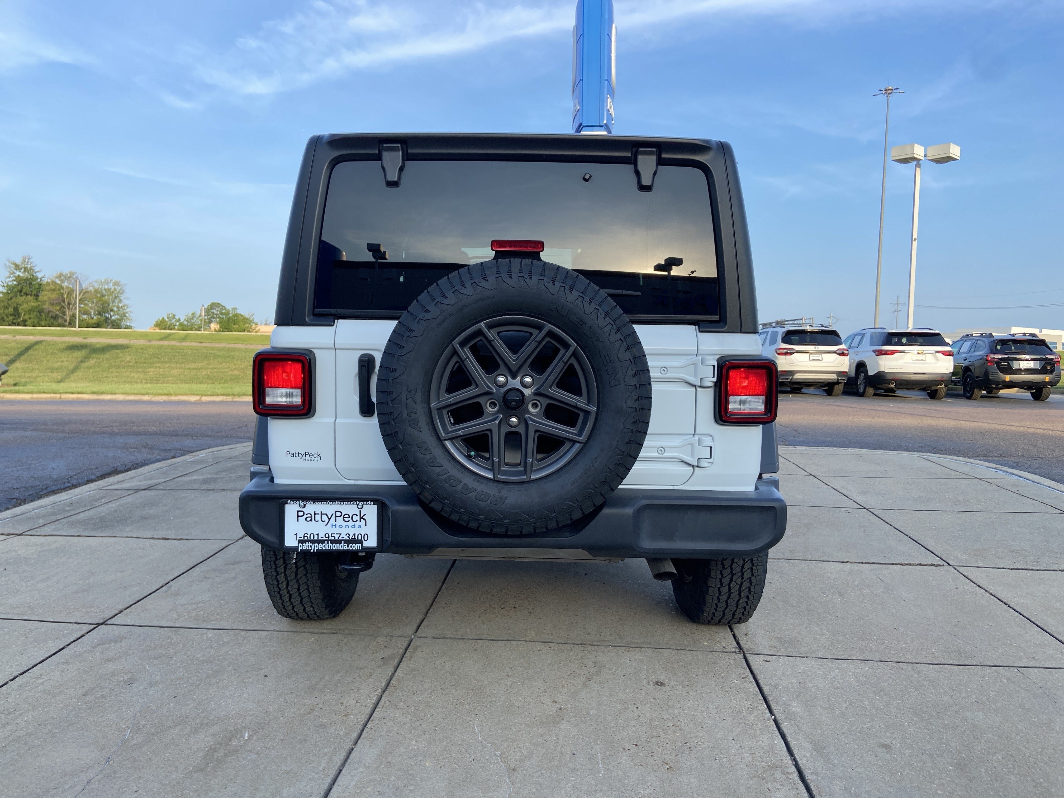Used 2024 Bright White Clearcoat Jeep Sport S image 10