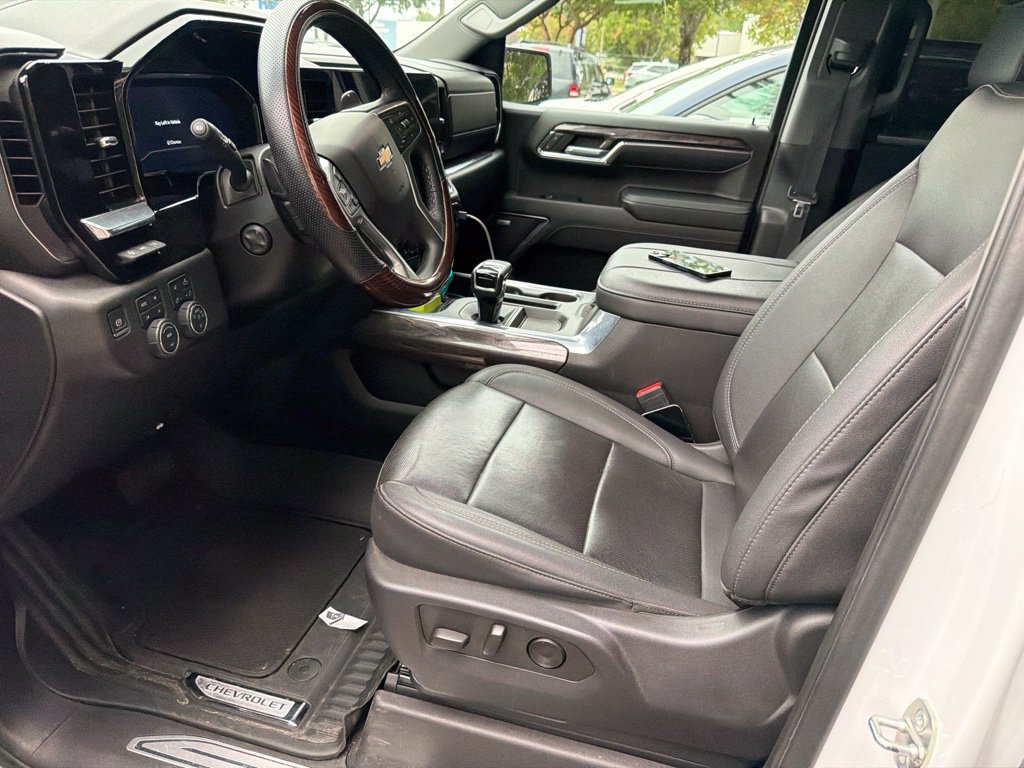 Used 2023 White Chevrolet LTZ image 9