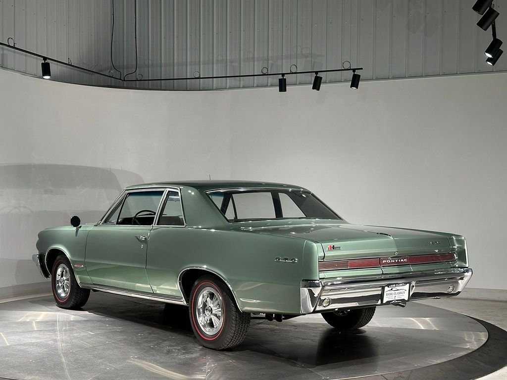 Used 1964 Green Pontiac  image 10