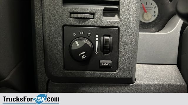 Used 2007 Bright White Dodge SLT image 27