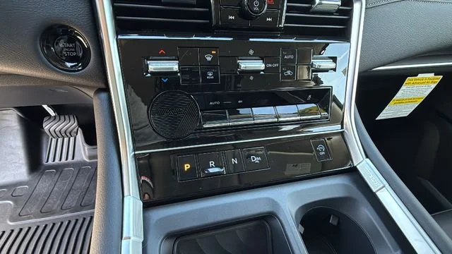 2026 Nissan Armada SV - Photo 13