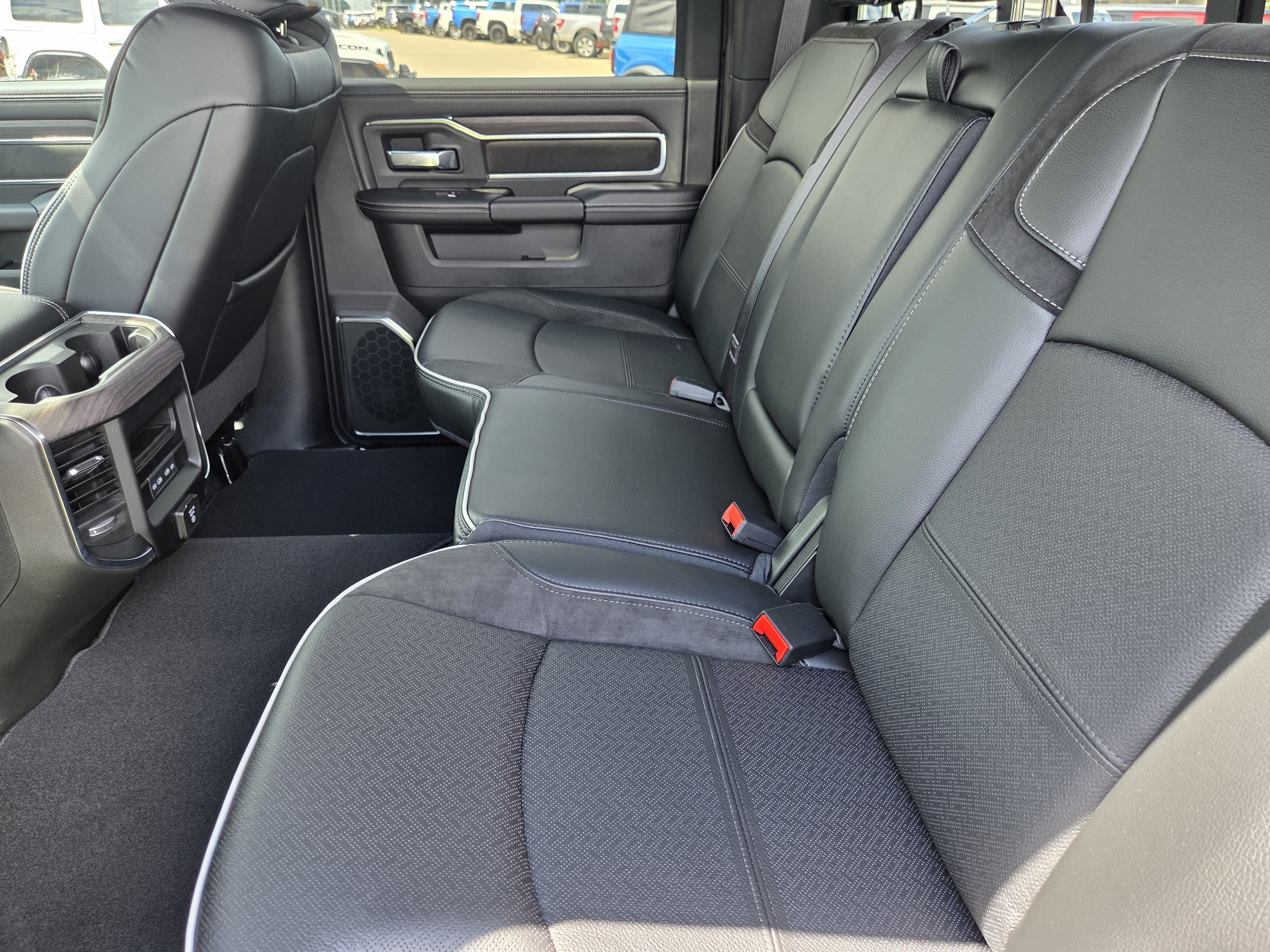 New 2026 Granite Crystal Metallic Clearcoat Ram Laramie image 22