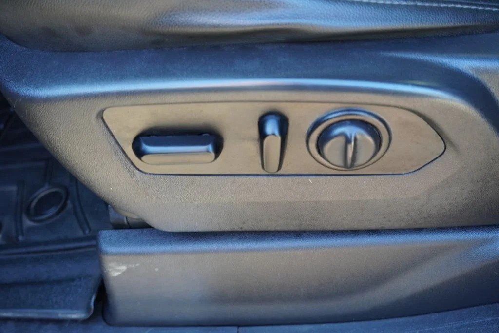 2019 Chevrolet Silverado 1500 LTZ - Photo 24