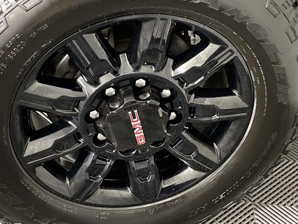 Used 2024 Black GMC AT4 image 30