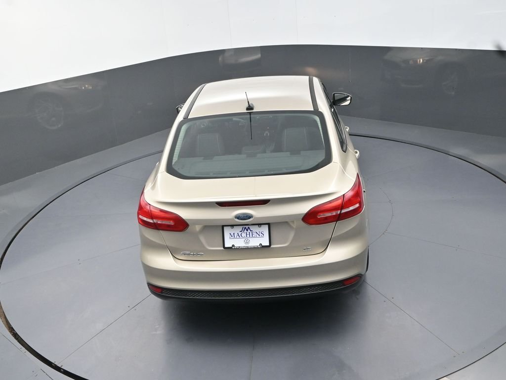 Used 2018 Gold Ford SE image 20