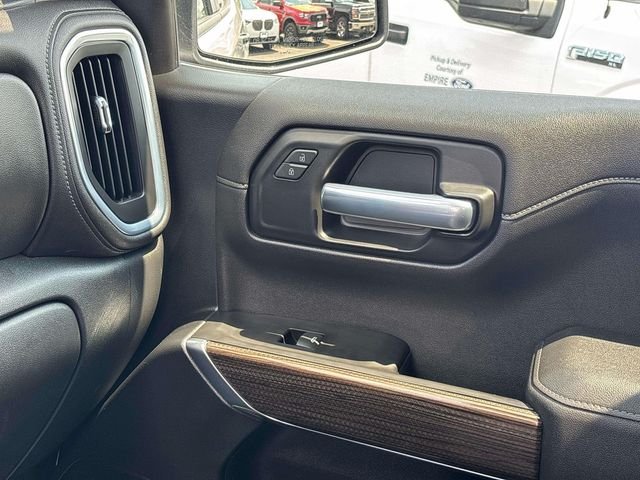 Used 2021 Iridescent Pearl Tricoat Chevrolet LT Trail Boss image 34