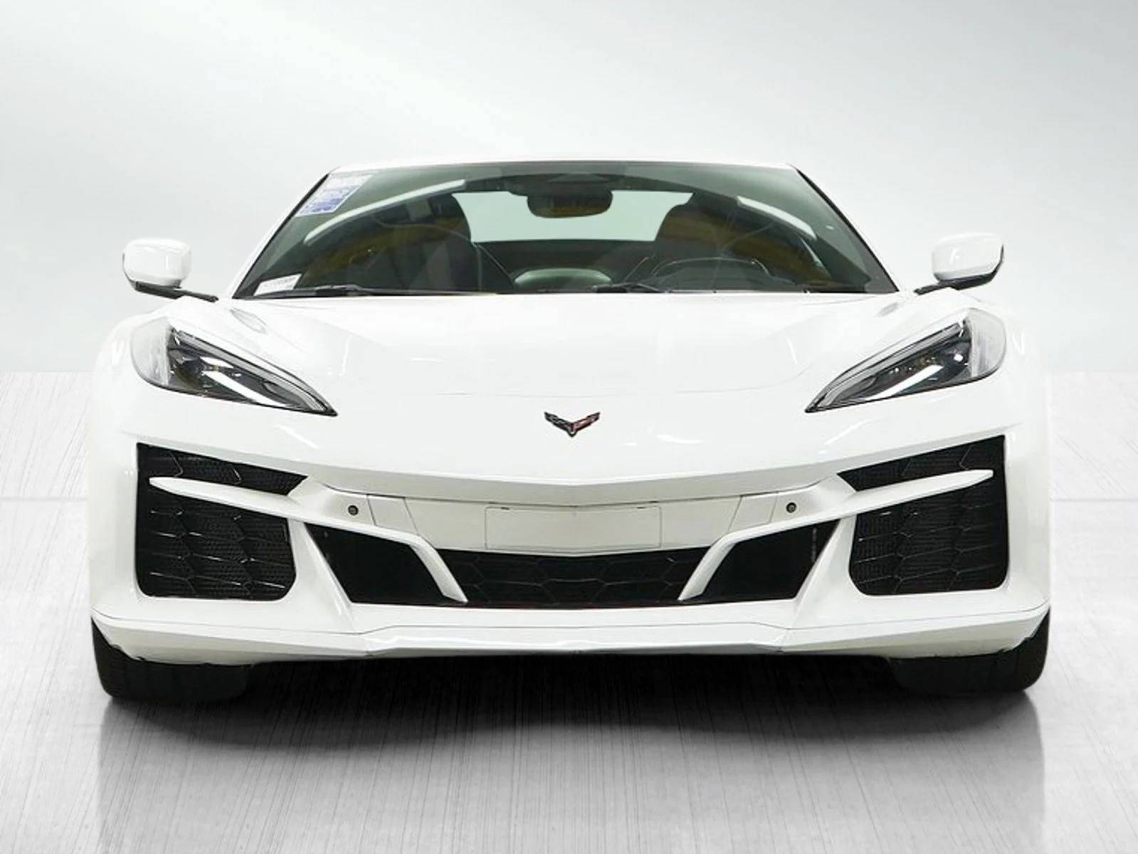 Used 2024 Arctic White Chevrolet 2dr E-Ray Conv w/3LZ image 9