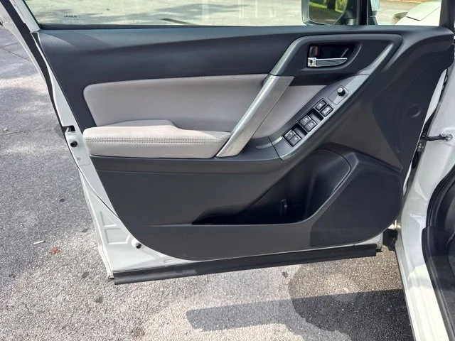 Used 2018 White Subaru 2.5i Limited image 15