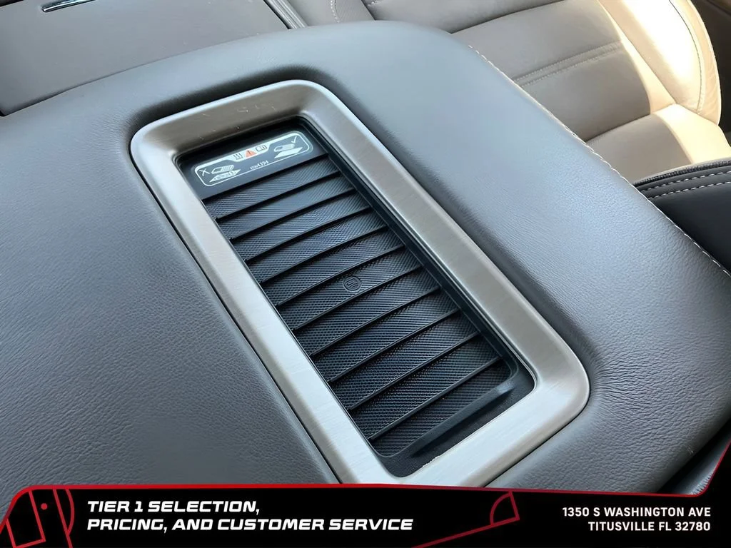 Used 2019 PEPPERDUST METALLIC GMC Denali image 22